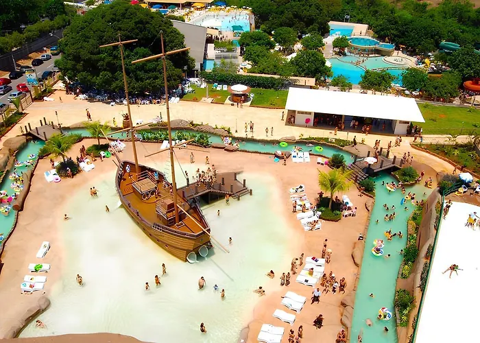 Spazzio Diroma Com Acesso Gratuito Ao Acqua Park - D Caldas Novas